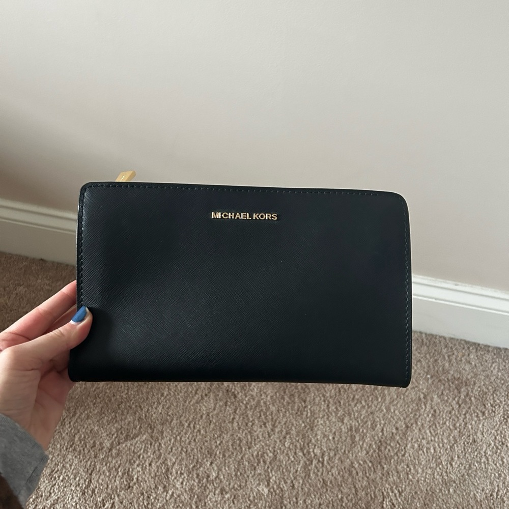 Spacious Michael Kors Wallet